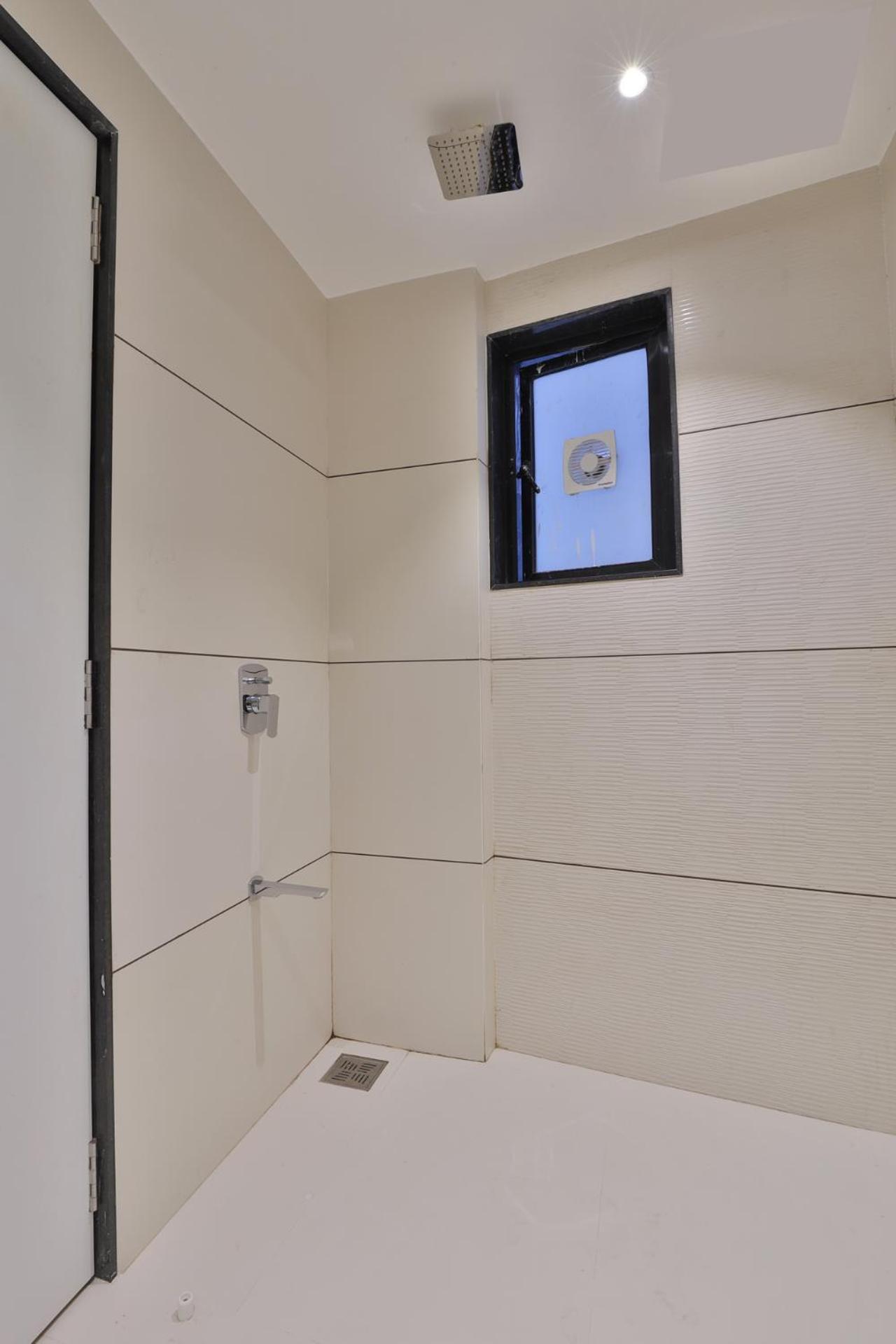 Hotel Elements Surat Dış mekan fotoğraf