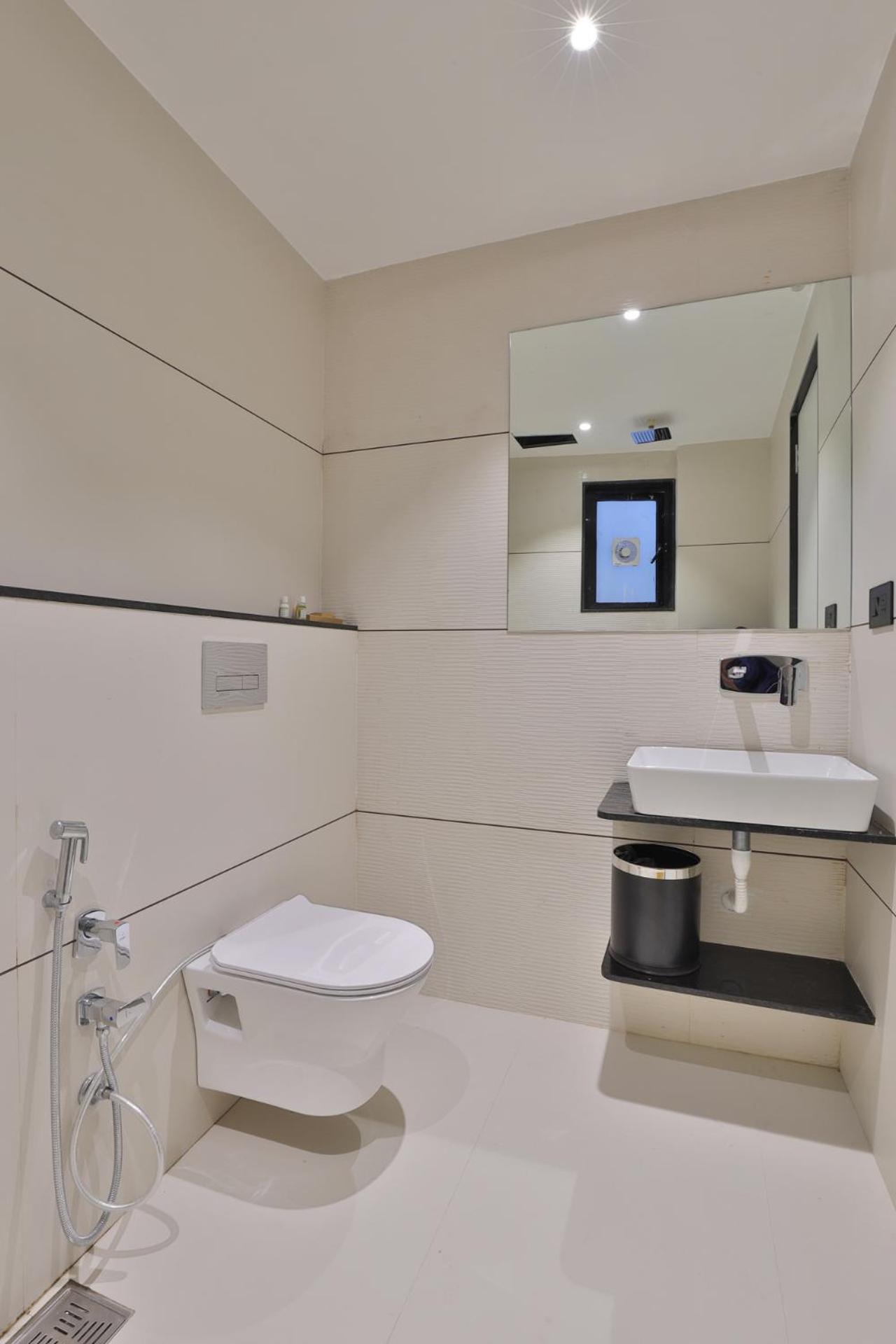 Hotel Elements Surat Dış mekan fotoğraf